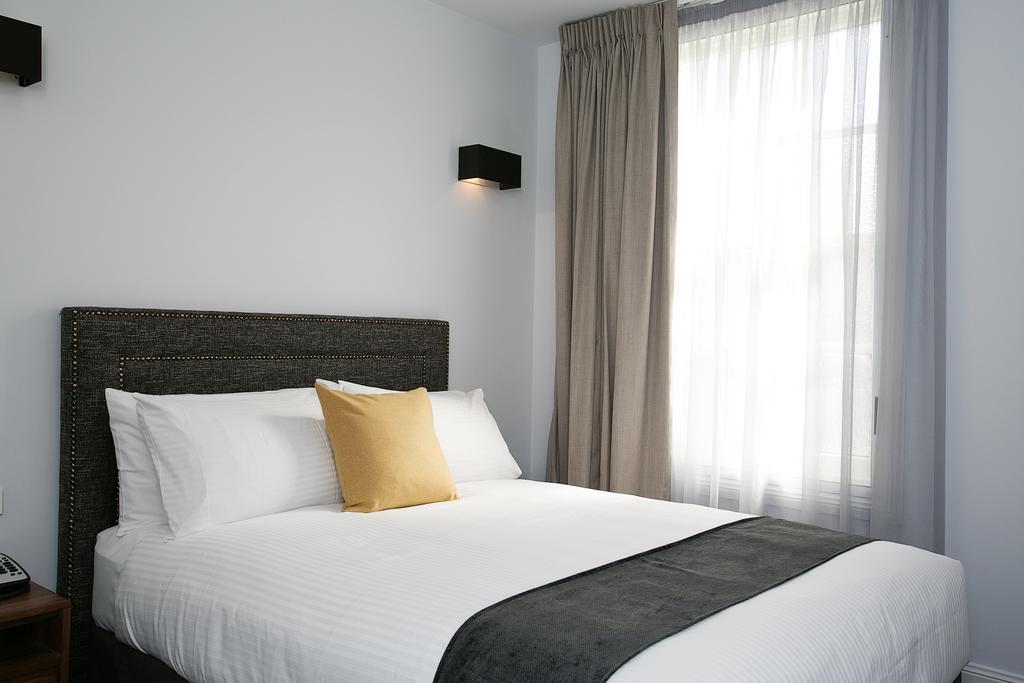 The Lucky Hotel Newcastle Szoba fotó